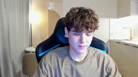 travisrivas online show from 10/03/25, 02:08