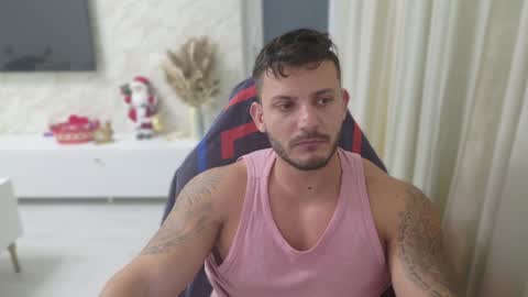 TRAVISS HOLDEN online show from 12/04/24, 05:27