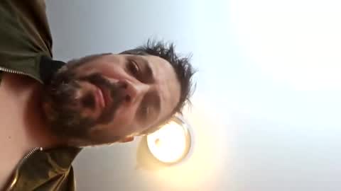 Snapshot of traxxxman1 chatting on 09/29/25, 02:49 traxxxman1 online show from 09/29/25, 02:49