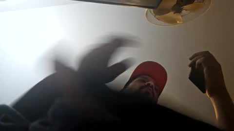 Snapshot of traxxxman1 chatting on 10/17/25, 11:51 traxxxman1 online show from 10/17/25, 11:51