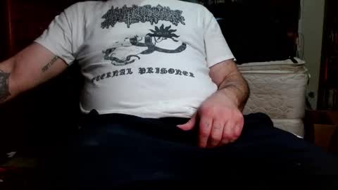 Snapshot of treasured_trash chatting on 03/14/26, 02:39 Dilly Dally online show from 03/14/26, 02:39
