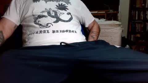 Snapshot of treasured_trash chatting on 03/14/26, 02:44 Dilly Dally online show from 03/14/26, 02:44