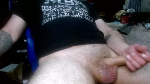 Snapshot of treasured_trash chatting on 03/27/26, 08:37 Dilly Dally online show from 03/27/26, 08:37