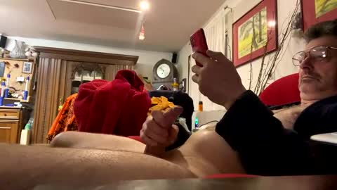 trebgeis1 online show from 02/25/25, 05:41