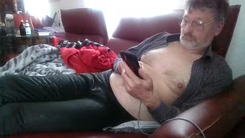 trebgeis1 online show from 04/10/26, 04:01