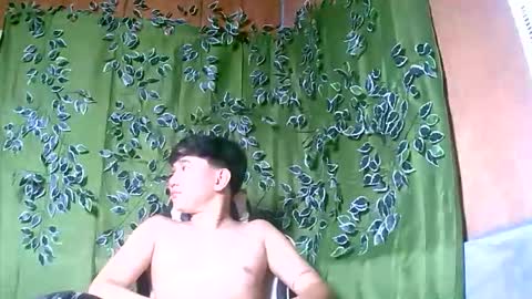 trebz_01 online show from 11/12/25, 08:04