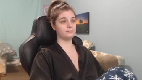 TreeJeanne online show from 02/15/25, 03:52