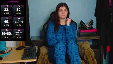 TreeJeanne online show from 11/30/25, 03:54