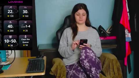 TreeJeanne online show from 12/02/25, 03:01