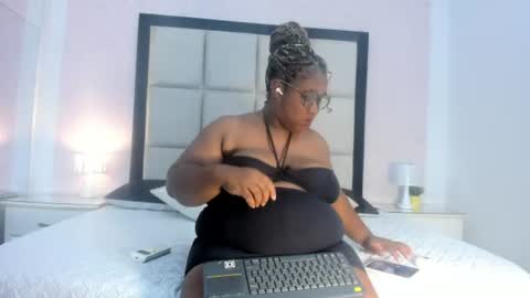Treisy Vixen big ass online show from 07/07/26, 03:20