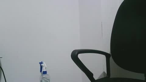 Snapshot of treki1979 chatting on 12/28/24, 04:30 treki1979 online show from 12/28/24, 04:30