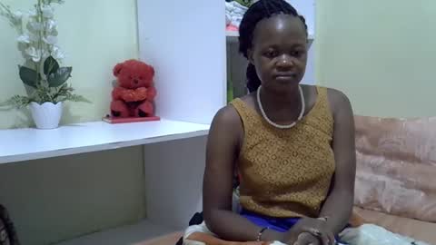 Snapshot of trendybooty chatting on 10/10/25, 04:44 tendybooty online show from 10/10/25, 04:44