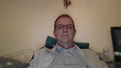 Snapshot of trev8331 chatting on 10/05/25, 06:23 Fe-fi-fo-fum online show from 10/05/25, 06:23