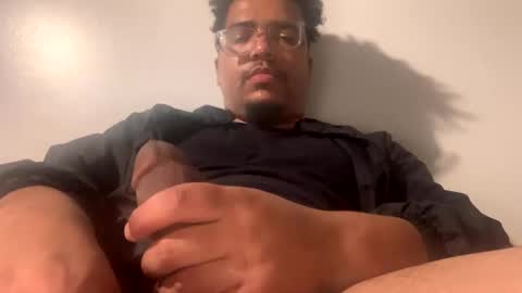 trey0977 online show from 03/01/25, 12:12