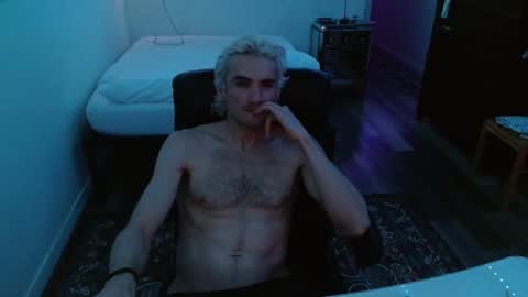 Snapshot of trey57735 chatting on 12/05/25, 08:12 Trey online show from 12/05/25, 08:12