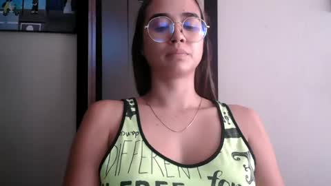 Snapshot of triana_bell chatting on 07/06/26, 06:10 triana_bell online show from 07/06/26, 06:10
