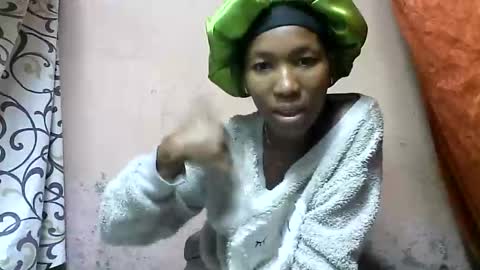 tricia9794 online show from 04/05/26, 08:33