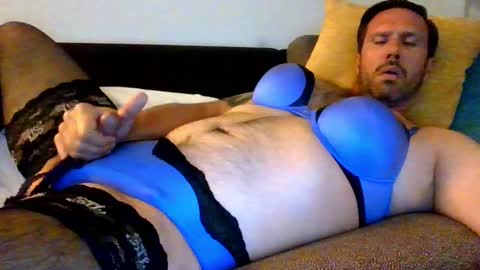 triciawu22 online show from 09/15/25, 03:06