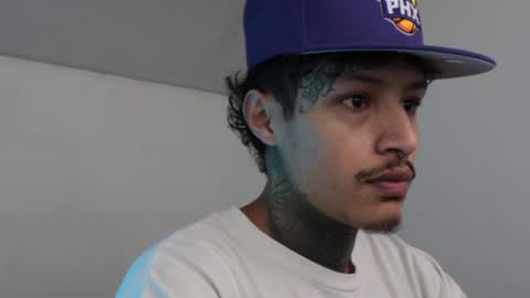 - trieone online show from 02/06/25, 06:40