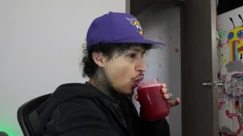 - trieone online show from 03/08/26, 02:54