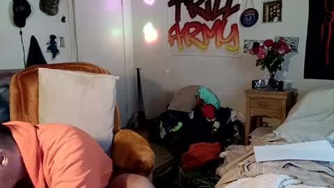 trillnonymau5 online show from 12/09/24, 07:18