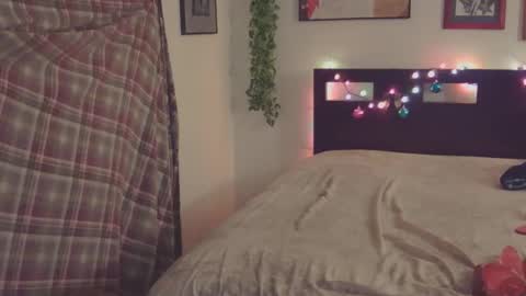 Snapshot of trinasvede chatting on 11/30/25, 12:36 Trina Tushy Deluxe online show from 11/30/25, 12:36