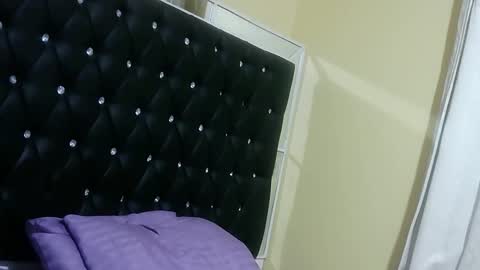 trinatrina94 online show from 12/22/25, 03:53