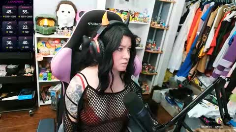 Trin Kat pet online show from 10/13/25, 09:04