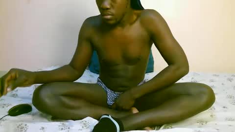 Trisboo5 online show from 11/26/25, 03:24