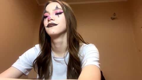 Snapshot of trishaawbrey chatting on 10/31/25, 01:34 Ur Trisha online show from 10/31/25, 01:34