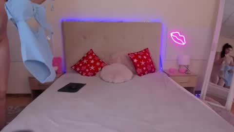 Mia online show from 01/10/26, 06:37