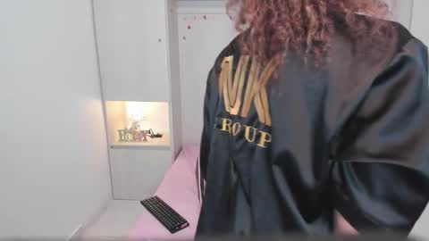 Snapshot of trishamoon chatting on 09/19/25, 04:36 TRISHA online show from 09/19/25, 04:36