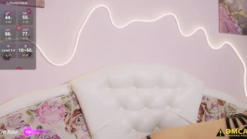 Snapshot of triss_moon chatting on 01/03/25, 06:01 Triss online show from 01/03/25, 06:01