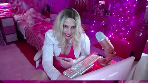 Snapshot of trista_doll chatting on 03/03/25, 12:04 trista_doll online show from 03/03/25, 12:04