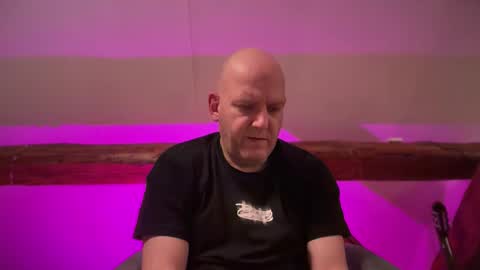 Triton online show from 10/24/25, 05:04