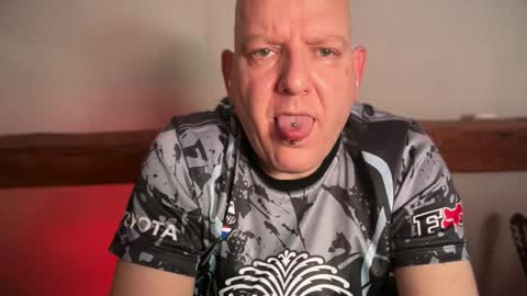 Triton online show from 04/08/26, 03:23