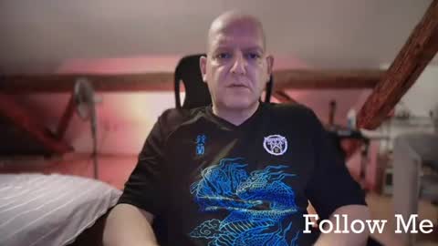 Snapshot of tritonspace chatting on 07/22/26, 12:46 Triton online show from 07/22/26, 12:46