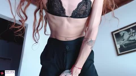 Snapshot of trix_fiore_oficial chatting on 10/14/25, 09:37 Trix online show from 10/14/25, 09:37