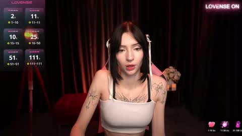 Snapshot of trix_void chatting on 10/31/25, 10:05 trix_void online show from 10/31/25, 10:05