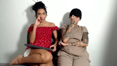 trixiandsuki online show from 11/11/25, 02:44