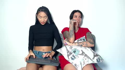 trixiandsuki online show from 11/13/25, 08:52