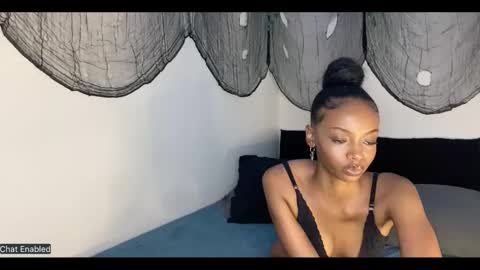 trixie_luv online show from 10/21/25, 01:12