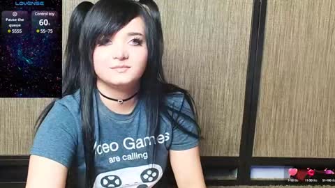 Snapshot of trixiedoescamcam chatting on 01/11/25, 01:27 trixiedoescamcam online show from 01/11/25, 01:27