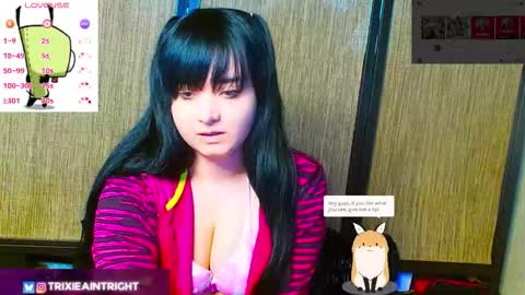 Snapshot of trixiedoescamcam chatting on 10/20/25, 09:48 trixiedoescamcam online show from 10/20/25, 09:48