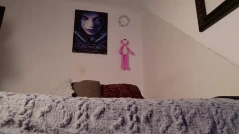 trixx_01 online show from 12/15/24, 06:07