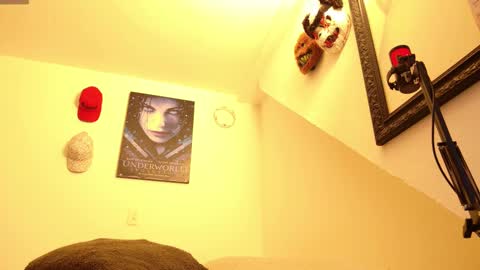 trixx_01 online show from 11/09/25, 09:07