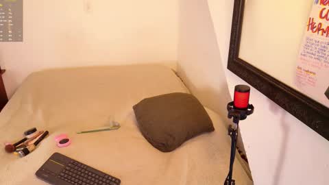 trixx_01 online show from 11/13/25, 11:36