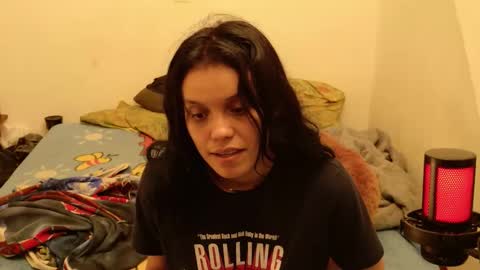 trixx_01 online show from 12/19/25, 08:32