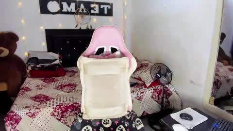 trixxy online show from 03/25/26, 06:36