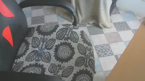 Snapshot of trololle3 chatting on 03/07/25, 01:07 trololle3 online show from 03/07/25, 01:07